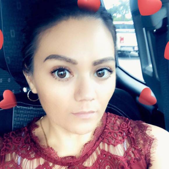 Meet your Posher, Yolanda - Picture 1 of 1